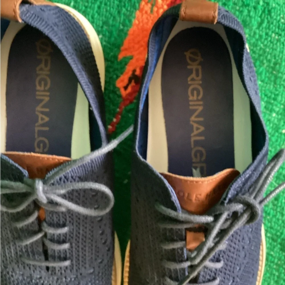 NWOB-Cole Haan Men's OriginalGrand Stitchlite Wingtip Oxford in a navy color